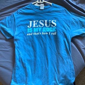 Large women’s t-shirt.  Only worn twice